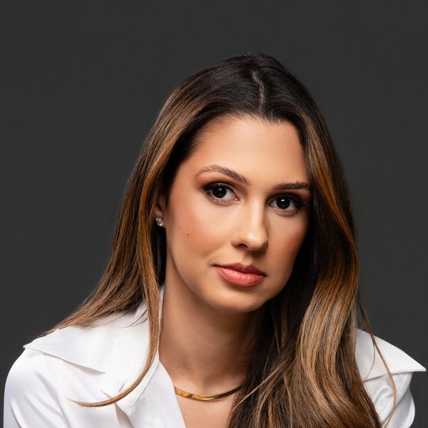 Dra. Karol Nobre
